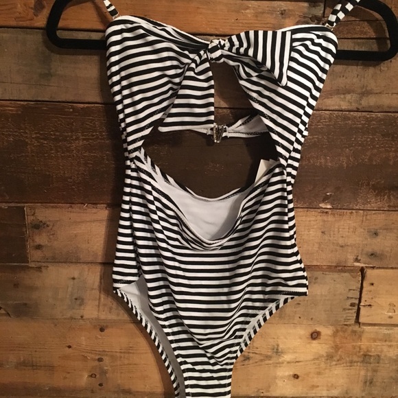 cupshe black and white striped one piece